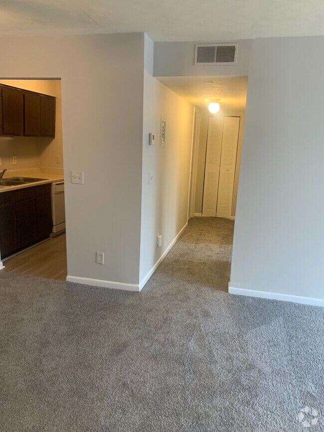 Building Photo - Orchard Trace Condominiums Unit #5