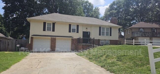Photo - 809 NE 74th St