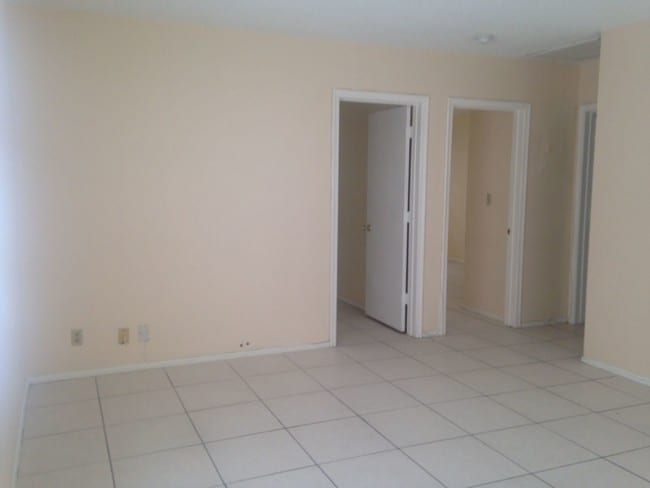 Photo - 230 NE 40th St House