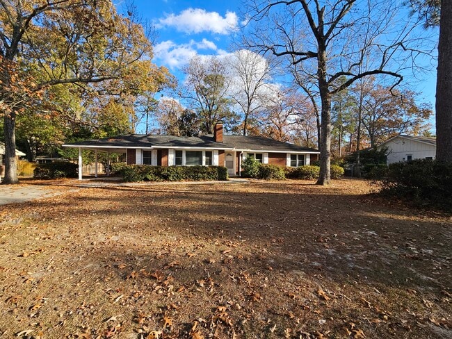 Building Photo - 384 Mimosa Cir