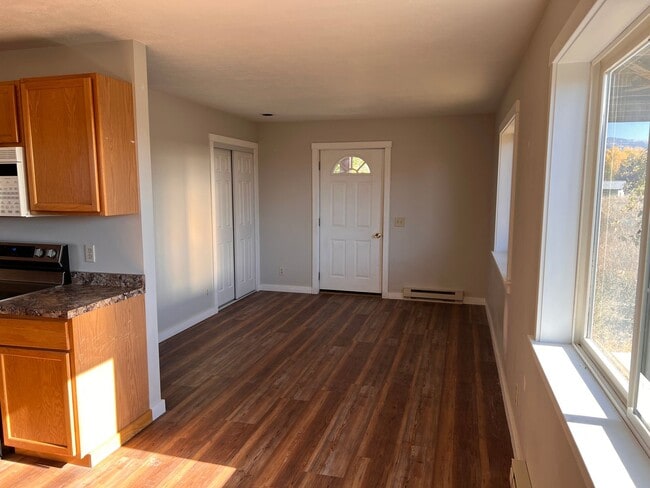 Building Photo - Mock Unit Mock - 1