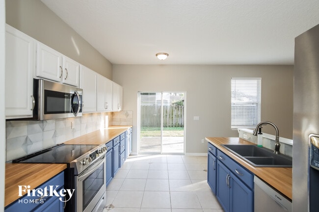 Photo - 2134 Pumpkin Pl NE