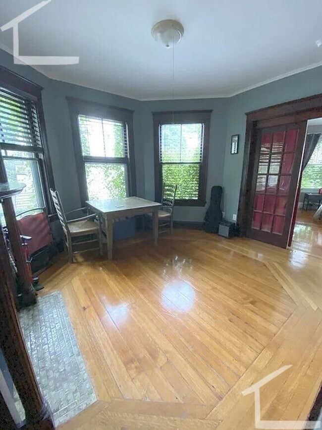 Photo - Goregous 3 bed in Allston