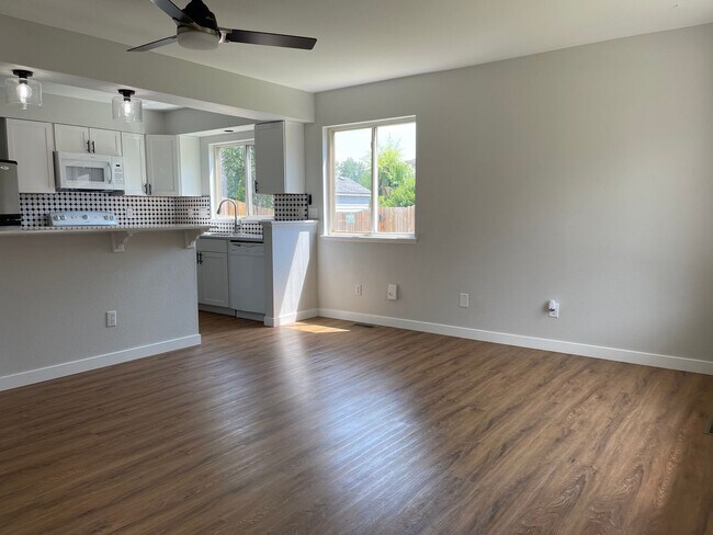 Photo - Duplex with 5 Bedroom & 4 Baths Unidad 246