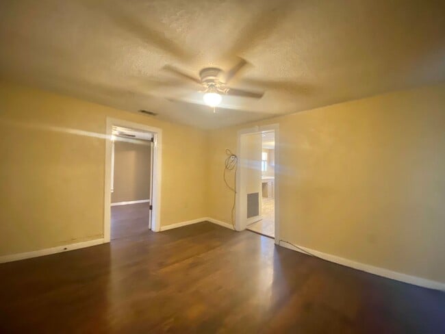 Photo - Adorable 1 Bed 1 Bath--Spacious with bonus...