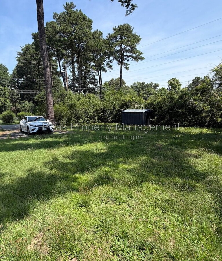 Photo - 2105 Fort Rice St