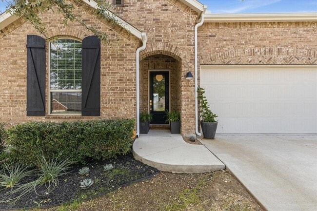 Photo - 132 Emerald Garden Rd
