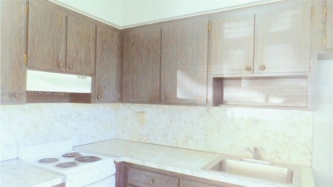 Photo - 6125 SW 48th Ct Unit 1-4