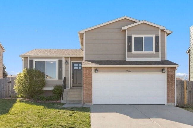 Building Photo - 926 Daffodil St