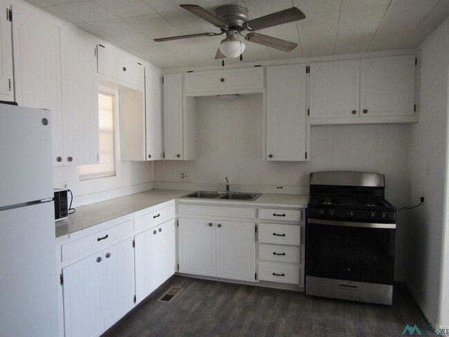 Photo - 3710 W Grand Ave