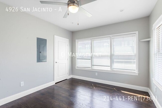 Photo - 4926 San Jacinto St Unidad A