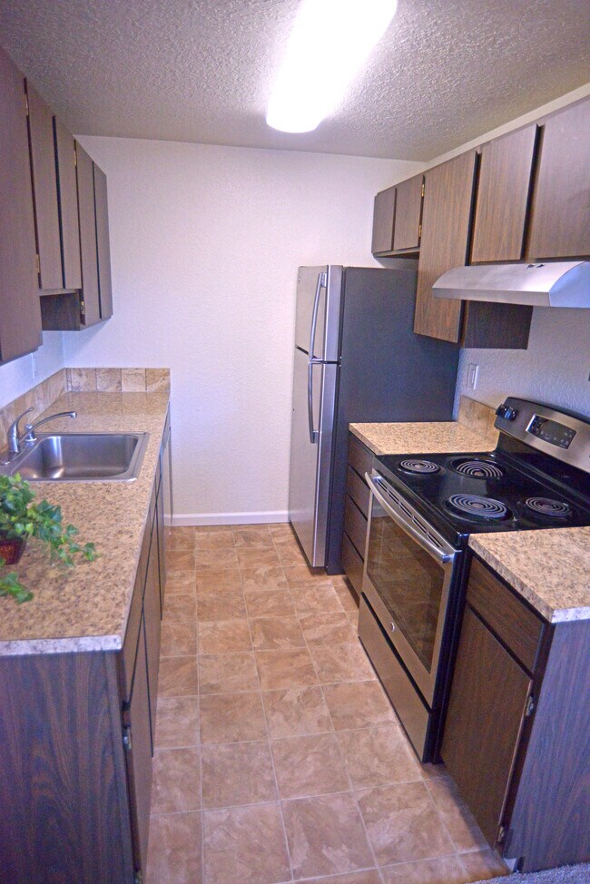 Kitchen 2 BR/ 1 BA - Wellsforth Apartments