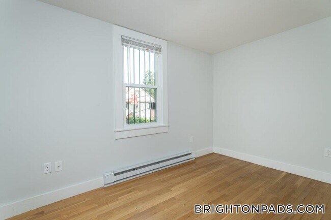 Photo - 31 South St Unidad B2