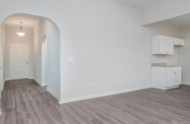 Photo - 1884 Landing Pl