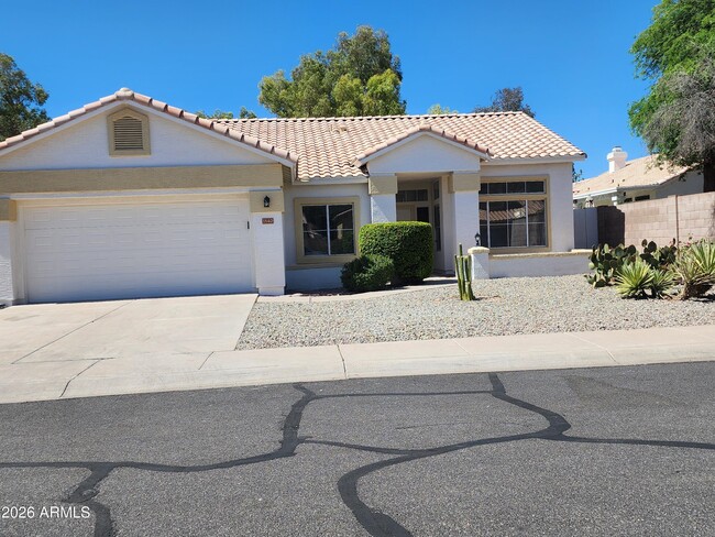 Building Photo - 1540 E San Remo Ave