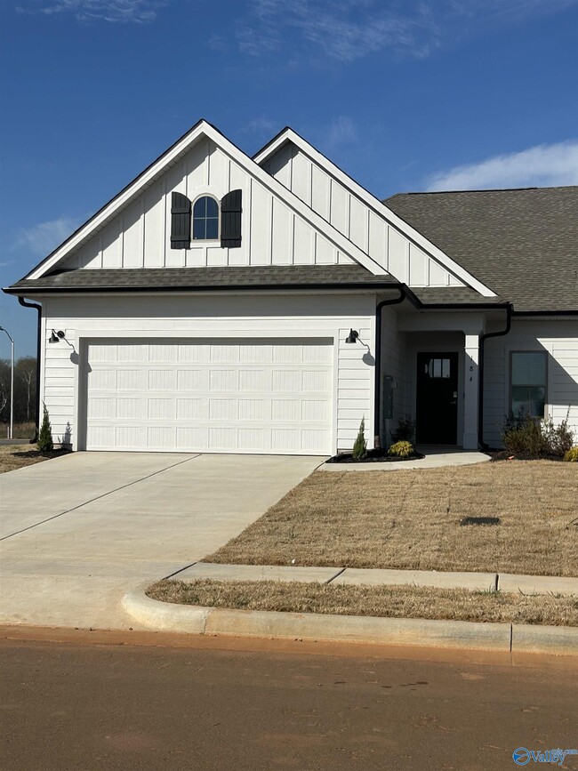 Building Photo - 184 Little Britain St