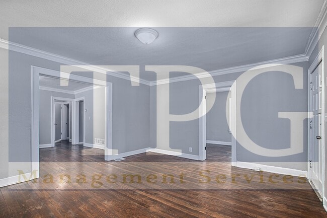 Photo - 1825 E 67th St