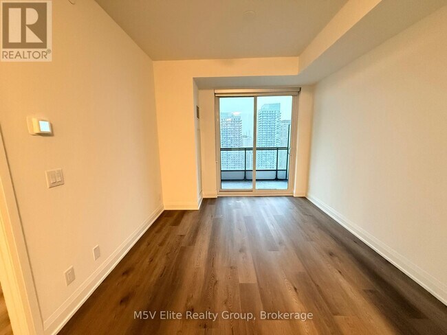 Photo - 65 Broadway Ave Unité 2505