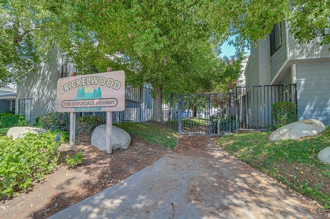 Photo - 7330 Stockdale Hwy