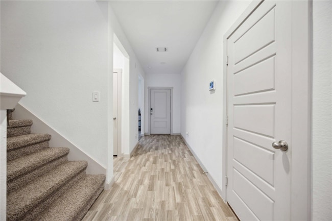 Photo - 5990506363 A