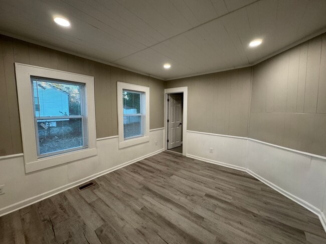 Photo - MOVE-IN READY!