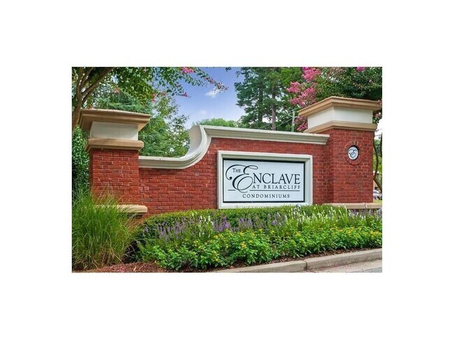 Photo - 1222 Westchester Ridge NE