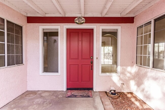 Photo - Beautiful and Spacious 3BR 2BA Home w/ Courtyard • Fenced Yard • Cul-de-sac in Tucson