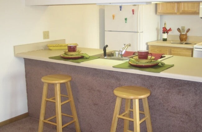 Photo - 405 Mayville Rd