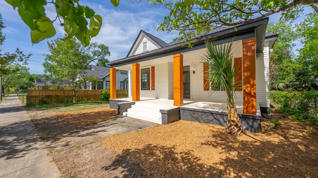 Building Photo - 2807 Beacon Ave Unit 1