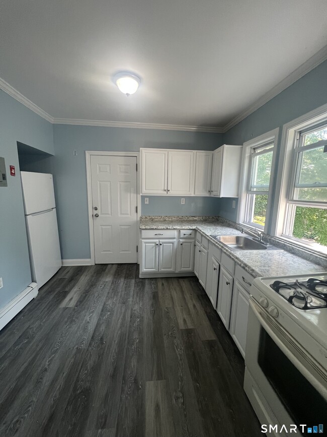 Photo - 284 Hillside Ave