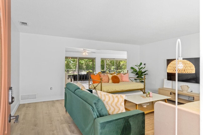 Building Photo - 460 Magellan Dr Unit ID1407651P