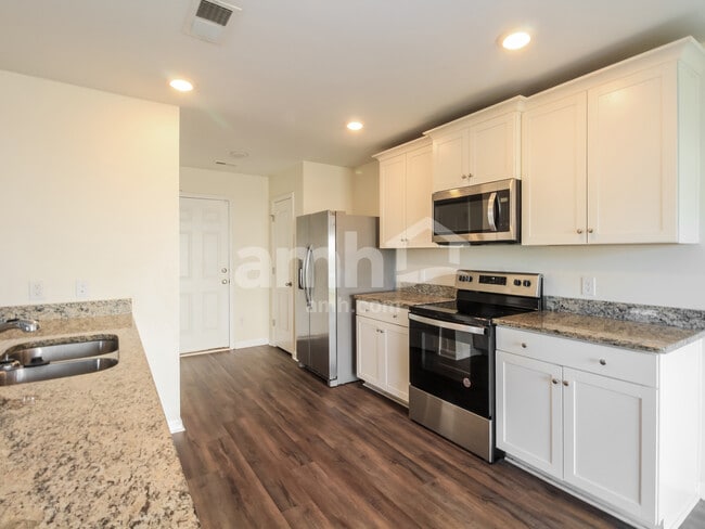 Photo - 1351 John Swann St