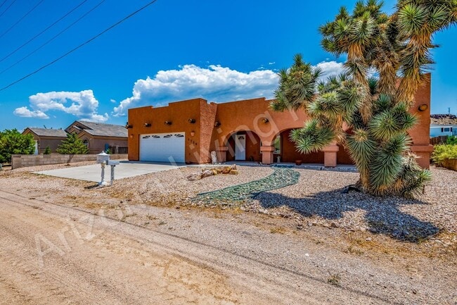 Photo - BEAUTIFUL SOUTHWEST HOME