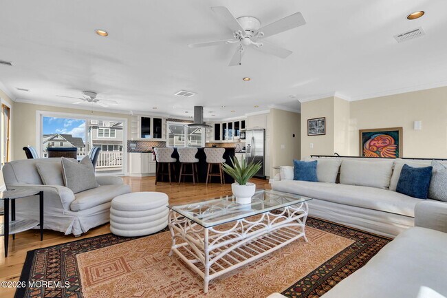 Photo - 326 Cutter Ln