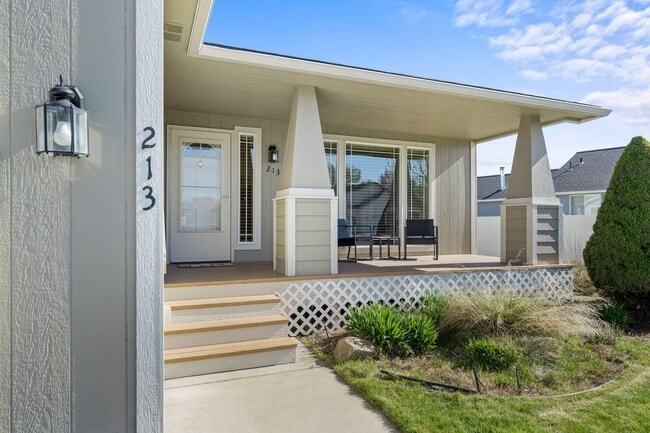 Photo - Colbert WA Rancher with Full basement for RENT!