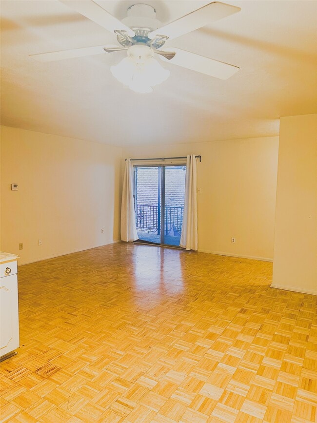 7600 Burgoyne Rd Unit 240