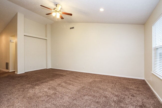 Photo - 5309 Waterton Lakes Dr