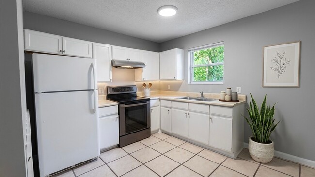 Photo - 2 Bed, 1 Bath Affordable Westside Apartment || Move in Ready!