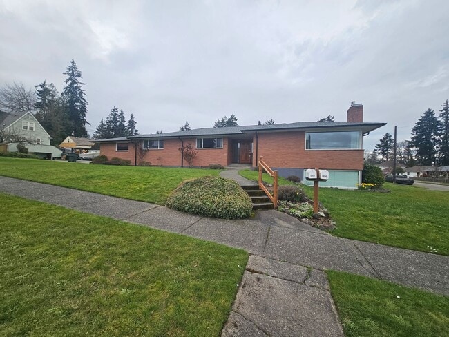 Photo - 1404 S Cherry St