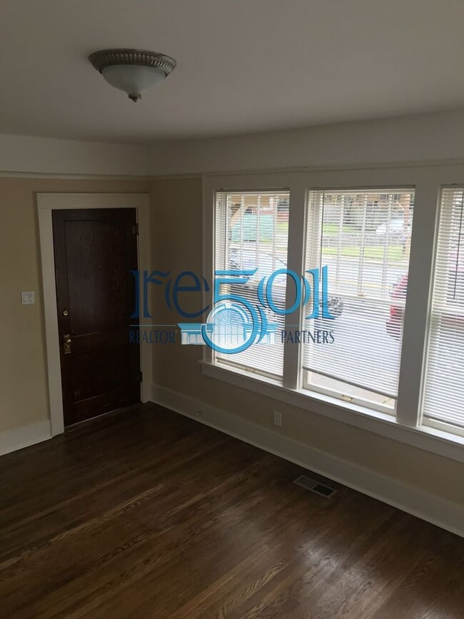 Photo - *New Price* Newly Renovated Immaculate Condo In Hillcrest!!!!! Just Blocks from UAMS!!