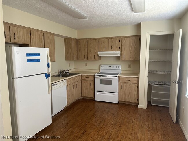 Photo - 7420 Valencia Rd