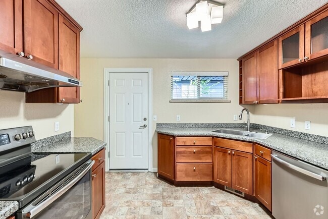 Building Photo - 4216 Zuni St Rental