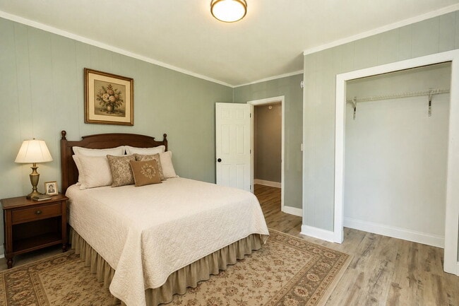 Photo - 114 1st St