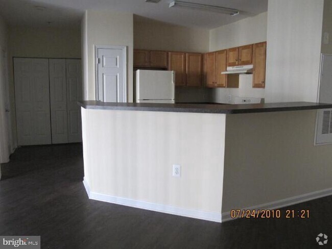 Building Photo - 5106 Travis Edward Way Rental