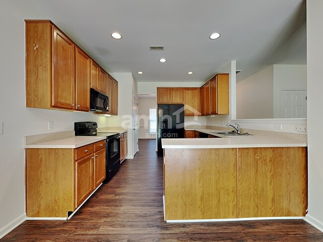 Photo - 4095 Shadetree Dr