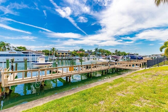 Building Photo - 745 Pinellas Bayway S Rental