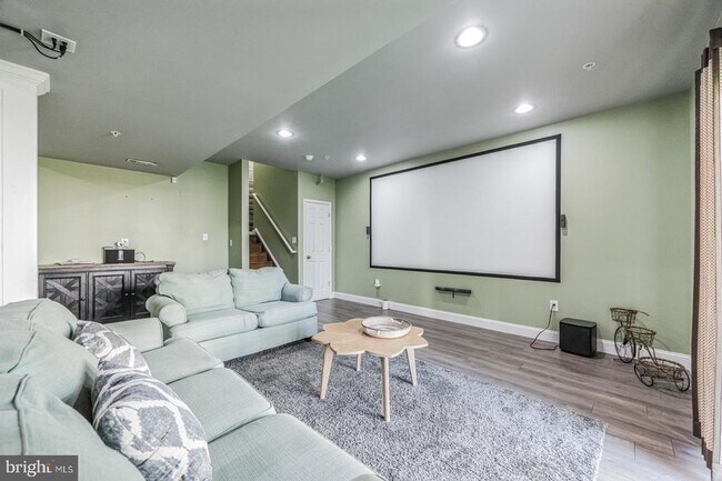 Photo - 105 Elton Farm Cir