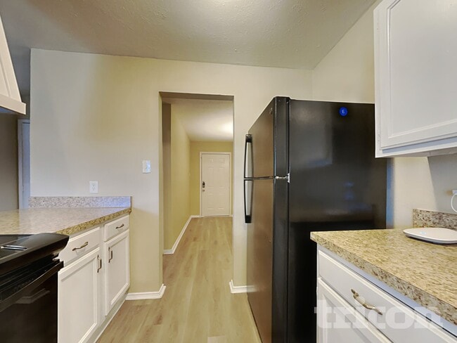 Photo - 9324 Timberbluff Rd