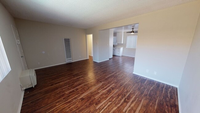 Photo - 20404 Cohasset