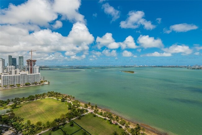 Photo - 488 NE 18th St Unidad 2512